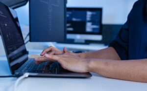 IA para convertir un texto ‘normal’ en uno que vende: titulares, beneficios y objeciones 5 texto informativo a texto venda con IA