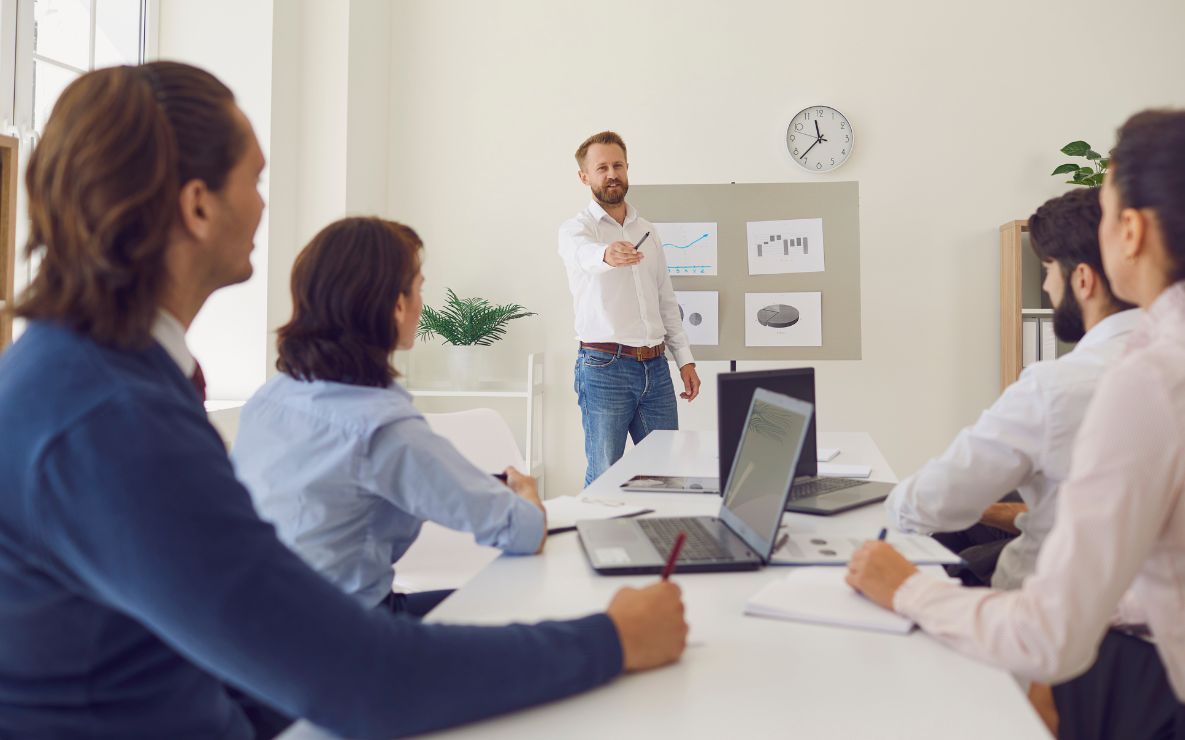 Wanatop Academy - Escuela Avanzada de Marketing y Negocios Digitales 60 Guía FUNDAE: cómo bonificar la formación de tu equipo de marketing